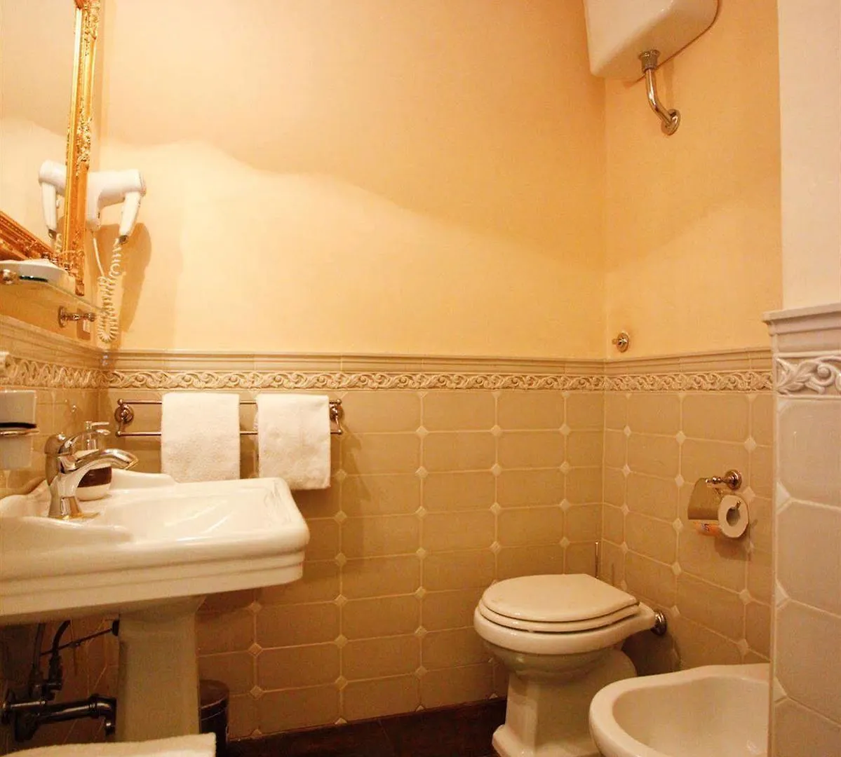 ** Guest house Casa De Fiori Apartments Rome Italy